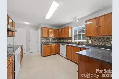 1968 8th Street Lane SE, Hickory, NC 28602 - Photo 16