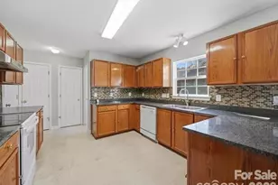 1968 8th St Ln SE, Hickory, NC 28602 - Photo 16