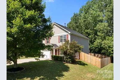 1429 River Run Road, Lowell, NC 28098 - Photo 2