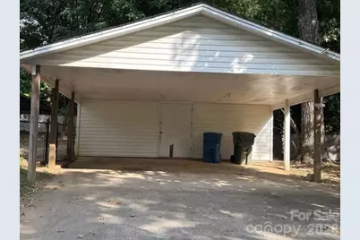 706 12th Avenue NE, Hickory, NC 28601 - Photo 4
