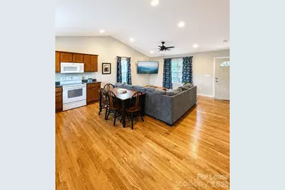 120 Barefoot Ridge Drive, Marion, NC 28752 - Photo 4