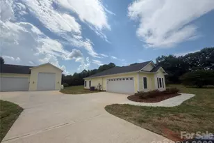 1038 Steel Bridge Rd, Mooresboro, NC 28114 - Photo 4