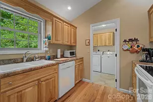 2916 Blanton Branch Rd, Sylva, NC 28779 - Photo 16