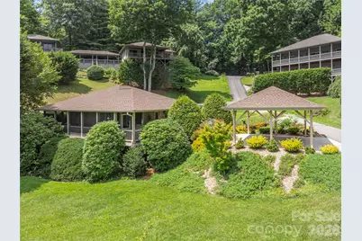 323 Hawks Crest Drive, Waynesville, NC 28786 - Photo 1