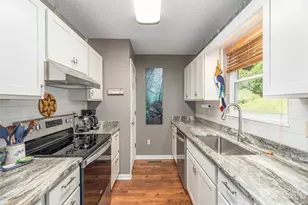 323 Hawks Crest Dr, Waynesville, NC 28786 - Photo 8