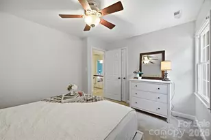 2811 Creekbed Ln, Charlotte, NC 28210 - Photo 26