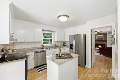 2811 Creekbed Lane, Charlotte, NC 28210 - Photo 10