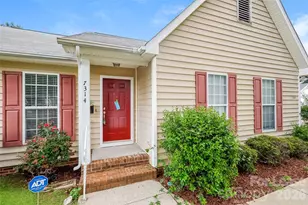 7314 Mapleridge Dr, Charlotte, NC 28210 - Photo 2
