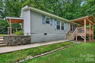 146 Banks View Ln, Hendersonville, NC 28792 - Photo 2