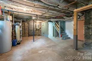 25 Mineral Springs Rd, Asheville, NC 28805 - Photo 30
