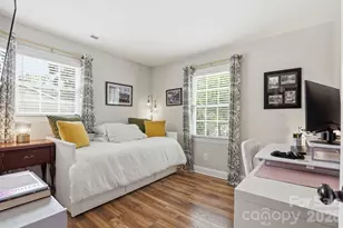 4927 Farm Pond Ln, Charlotte, NC 28212 - Photo 18