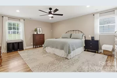 4927 Farm Pond Lane, Charlotte, NC 28212 - Photo 14