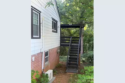 112 10th Avenue SE, Hickory, NC 28602 - Photo 16