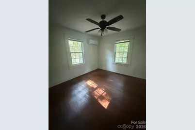 112 10th Avenue SE, Hickory, NC 28602 - Photo 12