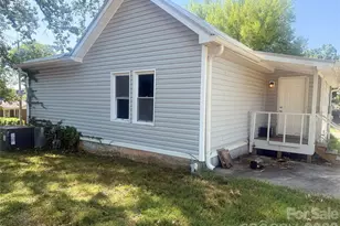 618 S Center St, Hickory, NC 28602 - Photo 8