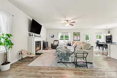 2007 Karen Woods Lane, Charlotte, NC 28216 - Photo 4