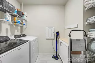 2007 Karen Woods Ln, Charlotte, NC 28216 - Photo 20