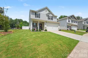 2007 Karen Woods Ln, Charlotte, NC 28216 - Photo 2