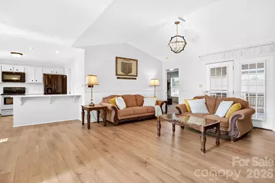1425 Farmington Hills Drive, Conover, NC 28613 - Photo 6
