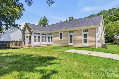 6136 Sunbridge Court, Charlotte, NC 28269 - Photo 18