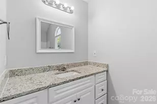 6136 Sunbridge Ct, Charlotte, NC 28269 - Photo 10