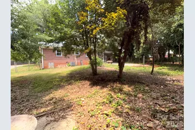 725 5th Avenue SW, Hickory, NC 28602 - Photo 6