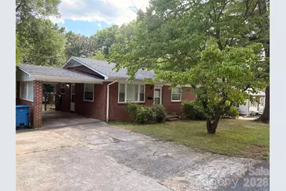 725 5th Avenue SW, Hickory, NC 28602 - Photo 2
