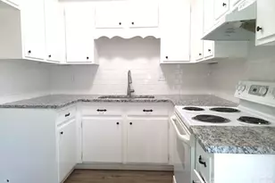 1308 Larkfield Ln, Charlotte, NC 28210 - Photo 2