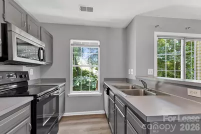 6315 Windsor Gate Lane, Charlotte, NC 28215 - Photo 2