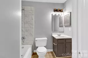 6315 Windsor Gate Ln, Charlotte, NC 28215 - Photo 14