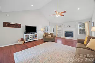 808 Chipmeadow Ln, York, SC 29745 - Photo 6