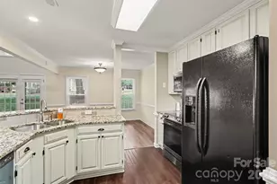 8618 Fox Chase Ln, Charlotte, NC 28269 - Photo 10