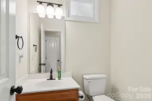 8618 Fox Chase Ln, Charlotte, NC 28269 - Photo 12