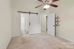 8618 Fox Chase Ln, Charlotte, NC 28269 - Photo 18