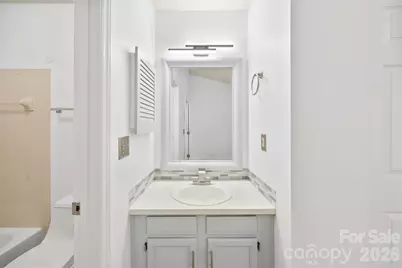 6404 Windsor Gate Lane, Charlotte, NC 28215 - Photo 16