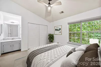 6404 Windsor Gate Lane, Charlotte, NC 28215 - Photo 14