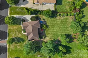 817 Wheat Field Dr, Waxhaw, NC 28173 - Photo 2
