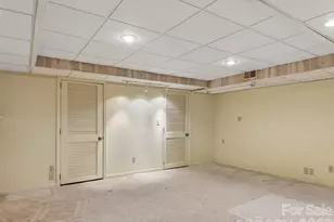 1 Bridle Path Ct, Hendersonville, NC 28791 - Photo 34
