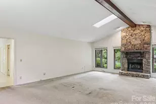 1 Bridle Path Ct, Hendersonville, NC 28791 - Photo 6