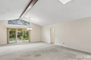 1 Bridle Path Ct, Hendersonville, NC 28791 - Photo 10