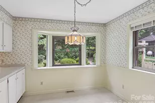 1 Bridle Path Ct, Hendersonville, NC 28791 - Photo 14