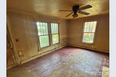 2806 Royal Avenue, Kannapolis, NC 28083 - Photo 2