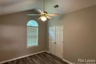 4370 Fellows Ln, Charlotte, NC 28215 - Photo 8