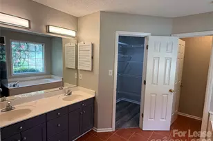 4370 Fellows Ln, Charlotte, NC 28215 - Photo 12