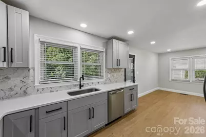 3414 Winterfield Place, Charlotte, NC 28205 - Photo 14