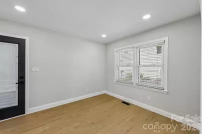 3414 Winterfield Place, Charlotte, NC 28205 - Photo 10