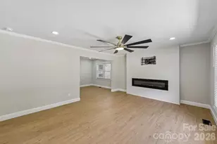 3414 Winterfield Pl, Charlotte, NC 28205 - Photo 6