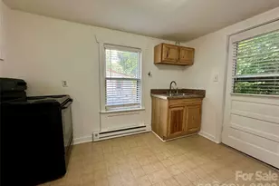 4 Arbutus Rd, Asheville, NC 28805 - Photo 8