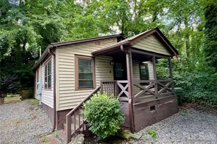 4 Arbutus Rd, Asheville, NC 28805 - Photo 2