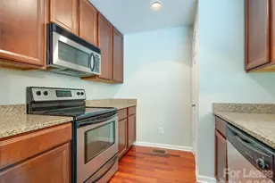 3729 Picasso Court, Charlotte, NC 28205 - Photo 6